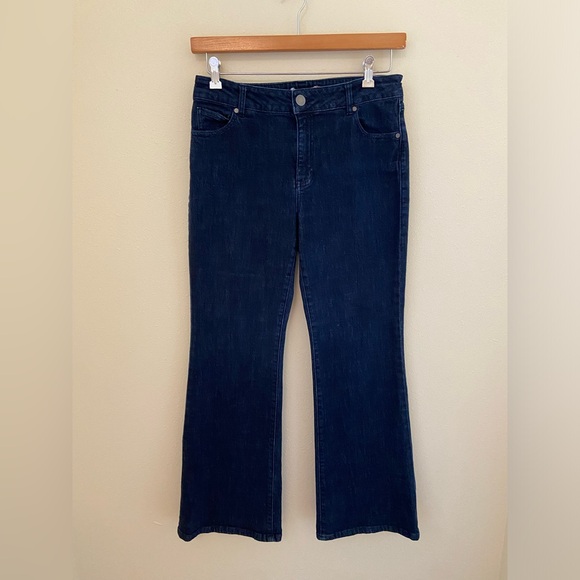 CAbi Flared Trouser Jeans 5691r - Picture 3 of 14